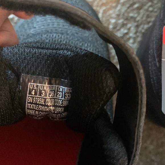 Boys sketchers runners - Picture 4 of 9